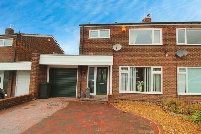 3 Bedroom Semi-Detached House For Sale In Hall Farm Close, Stocksfield, NE43