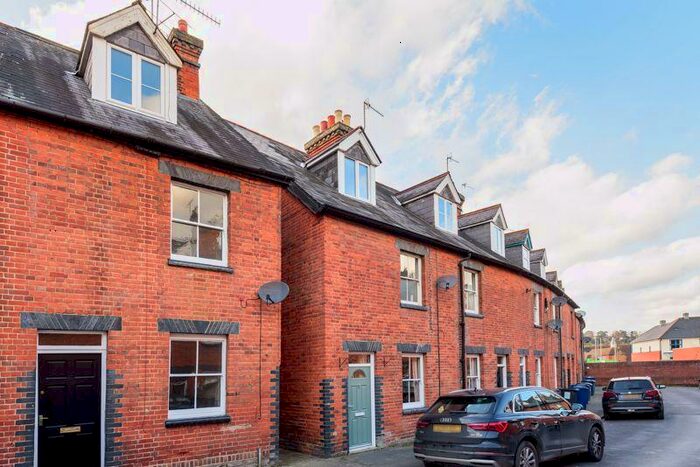 3 Bedroom Terraced House To Rent In Victoria Road, Godalming, GU7