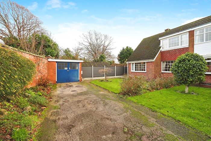 3 Bedroom Semi-Detached House For Sale In Hall Park, Barrow-On-Trent, Derby, DE73