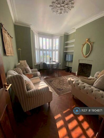 2 Bedroom Flat To Rent In Edith Grove, London, SW10