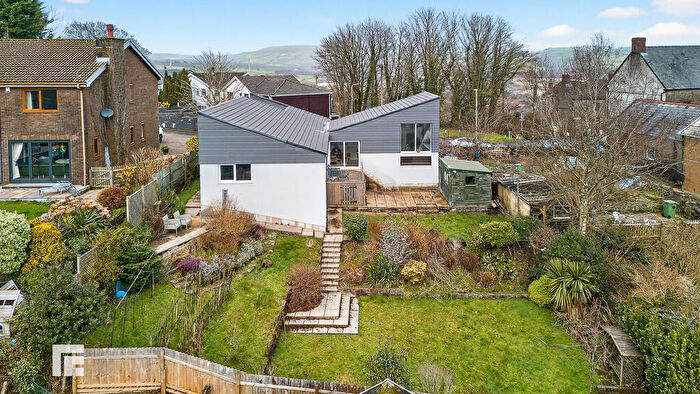 4 Bedroom Detached House For Sale In Dan-y-felin, Llantrisant, CF72