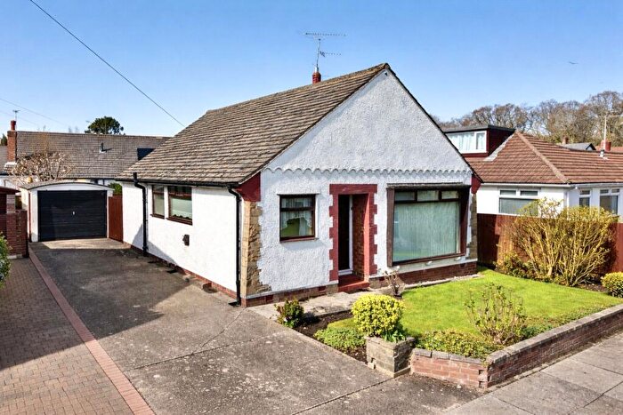 2 Bedroom Bungalow For Sale In Heywood Close, Thingwall, Wirral, CH61