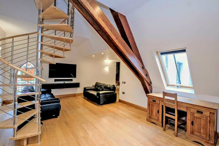 2 Bedroom Penthouse To Rent In Beechgrove Avenue, Aberdeen, AB15