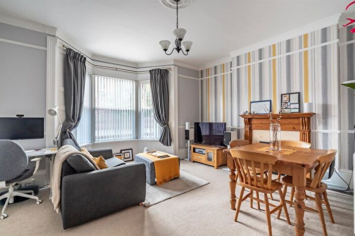 1 Bedroom Flat To Rent In Lawrence Street, York, YO10