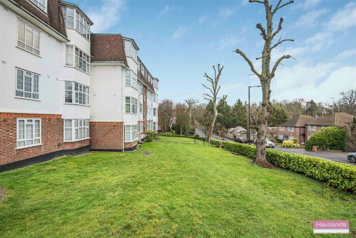 2 Bedroom Flat For Sale In Seymour Court, Winchmore Hill, N21