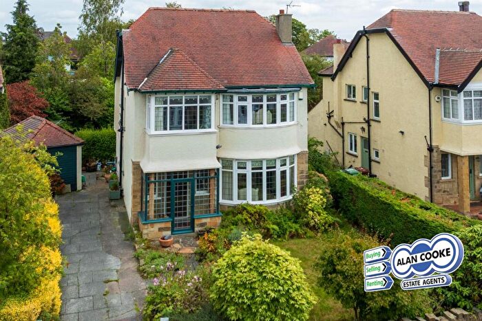 4 Bedroom House For Sale In Moorland Gardens, Leeds, LS17
