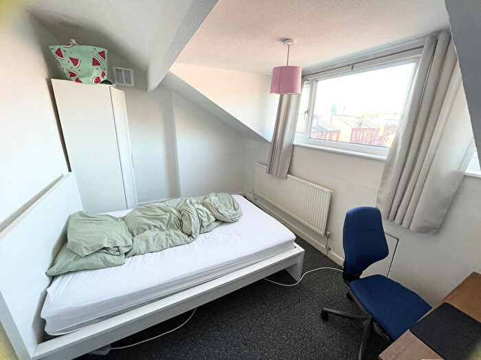 2 Bedroom Terraced House To Rent In Harold Avenue, Hyde Park, Leeds, LS6