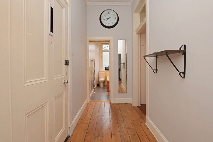 1 Bedroom Flat For Sale In Cambusnethan Street, Edinburgh, EH7