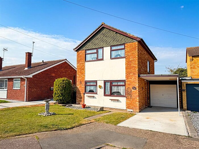 3 Bedroom Detached House For Sale In James Gardens, St. Osyth, Essex, CO16