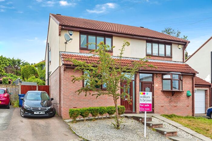 3 Bedroom Semi-Detached House For Sale In Ashwood Close, Worsbrough, Barnsley, S70