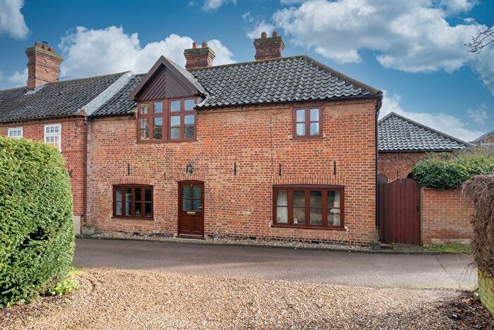 3 Bedroom Semi Detached House For Sale In Old Catton, Norwich, NR6