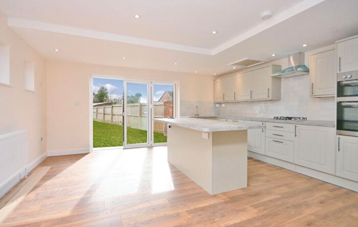 3 Bedroom Semi-Detached House For Sale In Albany Road, Bishops Waltham, SO32