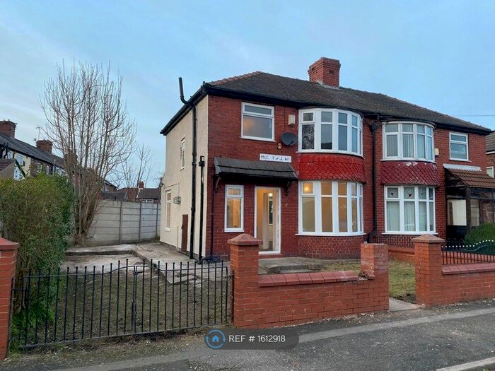 3 Bedroom Semi-Detached House To Rent In Mcconnell Road, Manchester, M40
