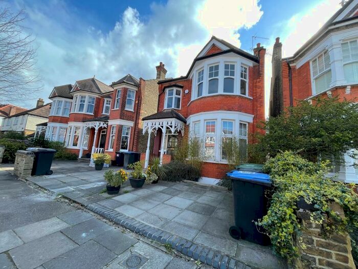 2 Bedroom Flat To Rent In Harlech Road, London, N14