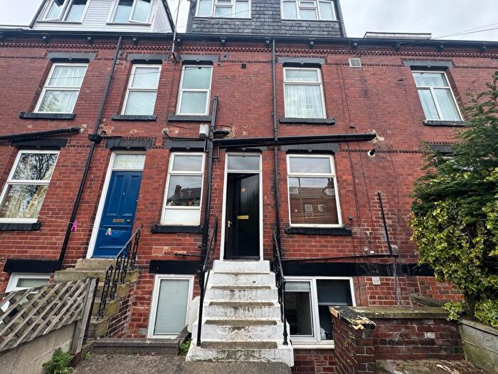 4 Bedroom House To Rent In Beechwood Row, Leeds, LS4