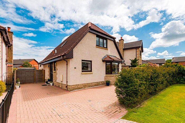 3 Bedroom Detached House For Sale In Carnbee Park, Liberton, Edinburgh, EH16