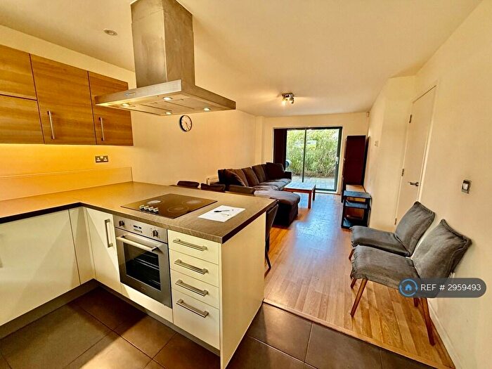 3 Bedroom Flat To Rent In Treby Street, London, E3