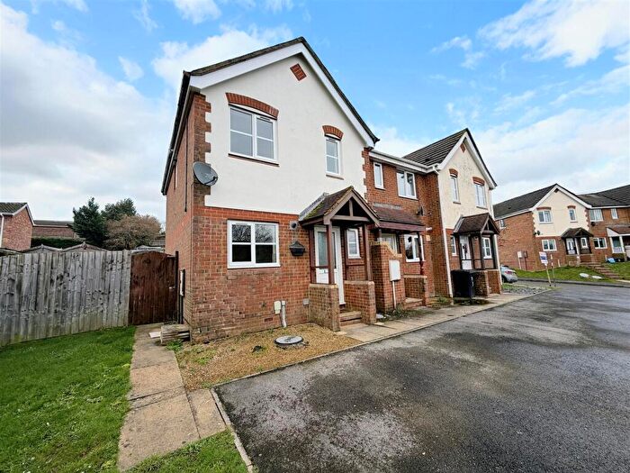 3 Bedroom End Of Terrace House For Sale In Livia Way, Lydney, GL15