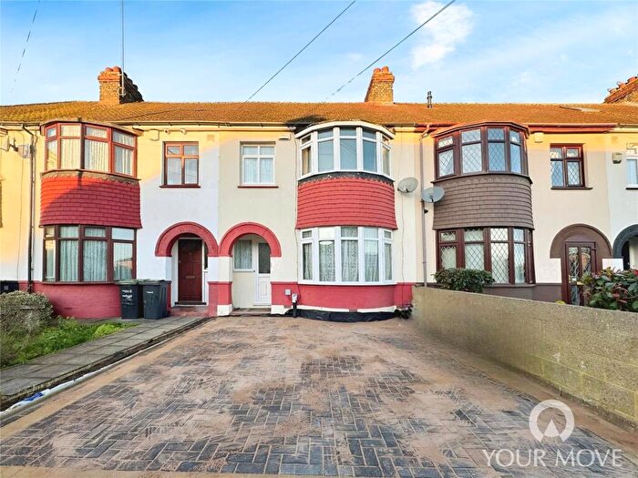 3 Bedroom Terraced House To Rent In Abbey Road, Gravesend, Kent, DA12