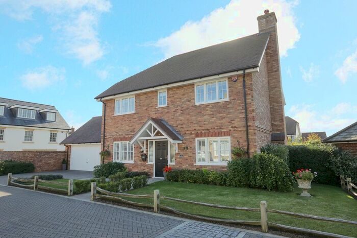 4 Bedroom Detached House For Sale In St. Crispin Close, Worth, CT14