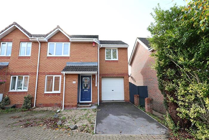 3 Bedroom End Of Terrace House To Rent In Pinnell Grove, Emersons Green, Bristol, BS16