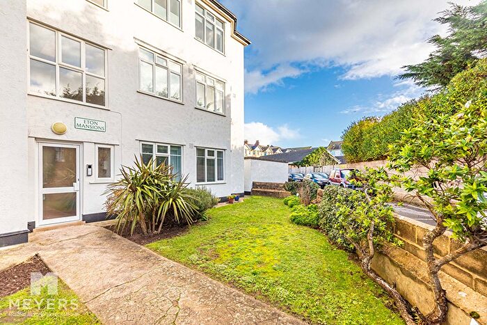 3 Bedroom Flat For Sale In Bolton Close, Bournemouth, BH6