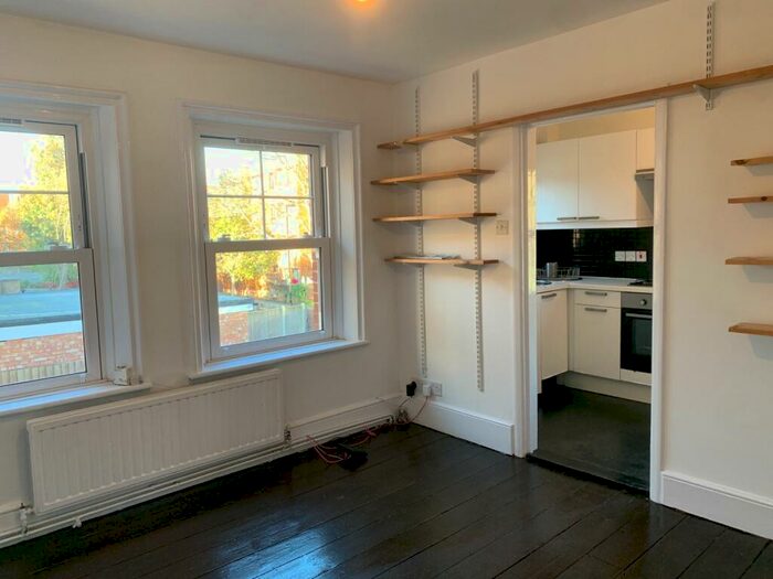 2 Bedroom Flat To Rent In Westbeech Road, London, N22