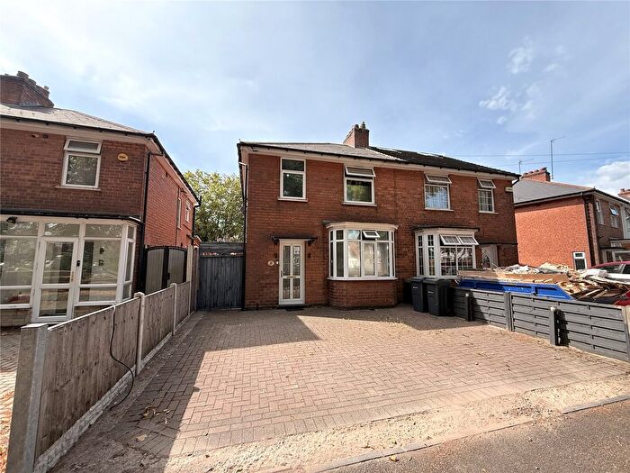 3 Bedroom Semi Detached House For Sale In Olton Boulevard East, Birmingham, West Midlands, B27