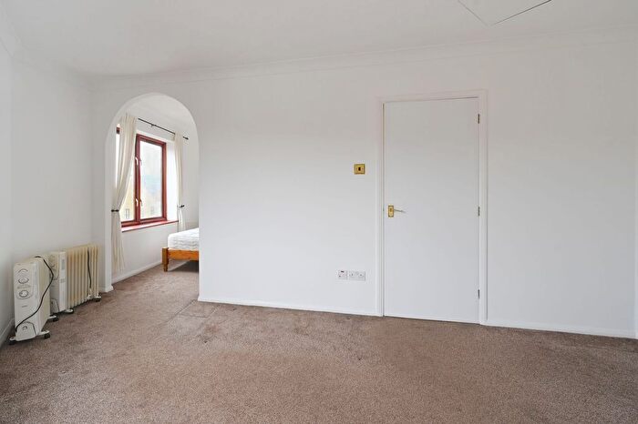 Studio To Rent In Codling Close, Wapping, London, E1W