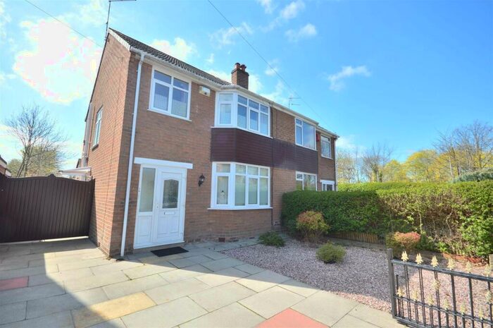 3 Bedroom Semi-Detached House To Rent In Holmefield, Sale, M33