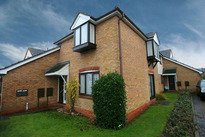 1 Bedroom Flat To Rent In Chester Place, Broomfield, Chelmsford, CM1