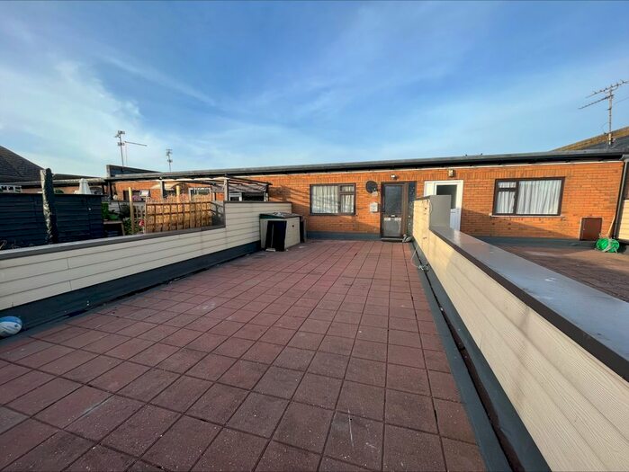 2 Bedroom Flat To Rent In Central Parade, Rosemary Road, Clacton-On-Sea, CO15