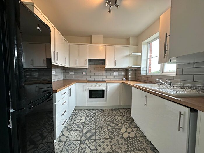2 Bedroom Flat To Rent In Chandley Wharf, Warwick, CV34