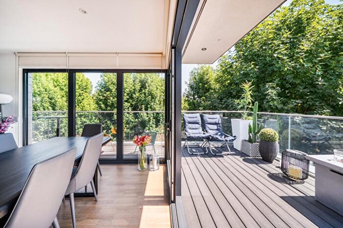 2 Bedroom Penthouse To Rent In Alford House, Stanhope Road, Highgate, N6