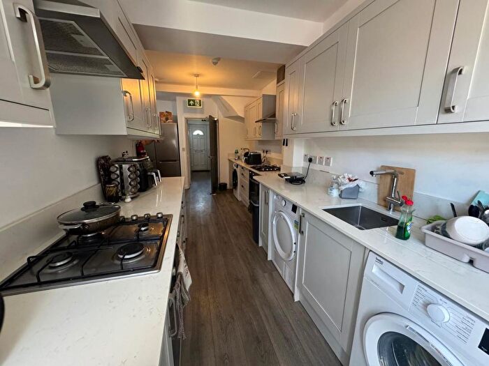 Studio To Rent In Victoria Road, London, N9