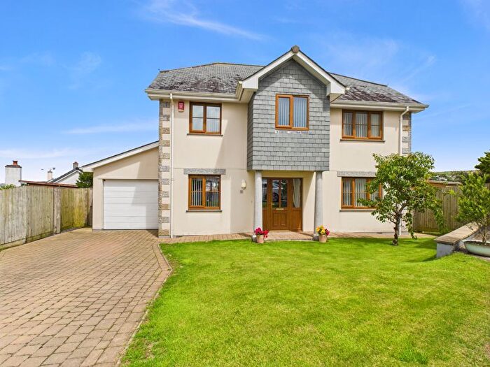 4 Bedroom Property For Sale In Wheal Uny, Trewirgie Hill, Redruth, TR15