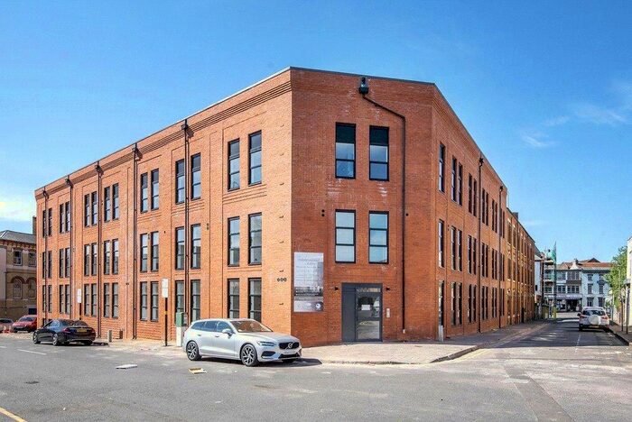 2 Bedroom Apartment To Rent In The Hallmark, Bond Street, Birmingham, B19