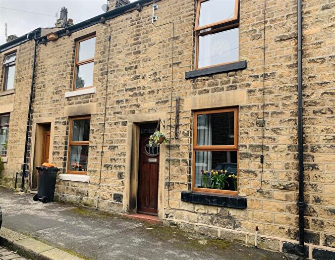 2 Bedroom Terraced House To Rent In Fitzalan Street, Glossop, Derbyshire, SK13