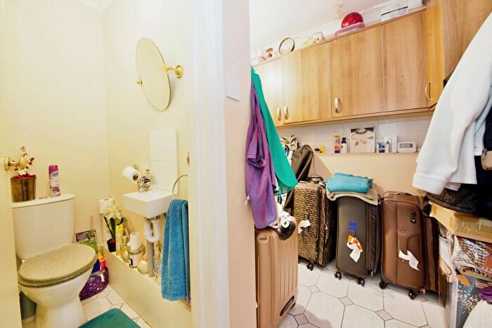 3 Bedroom Terraced House For Sale In Monoux Grove, London, E17