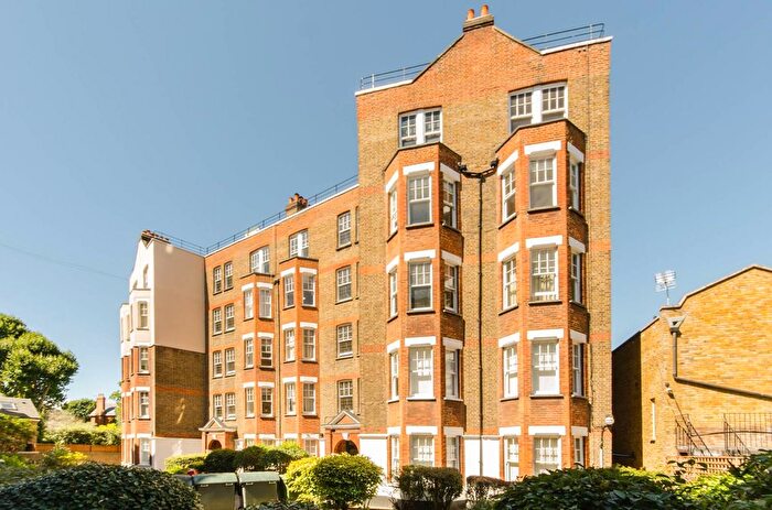 2 Bedroom Flat To Rent In Sutton Lane North, Chiswick, London, W4