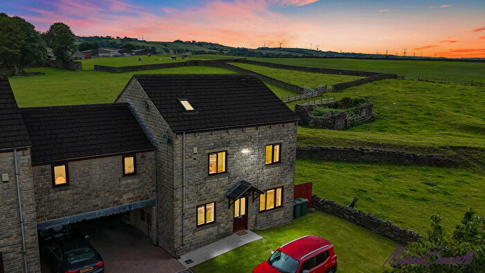 5 Bedroom Detached House For Sale In Alton Croft, Clayton, Bradford, BD14