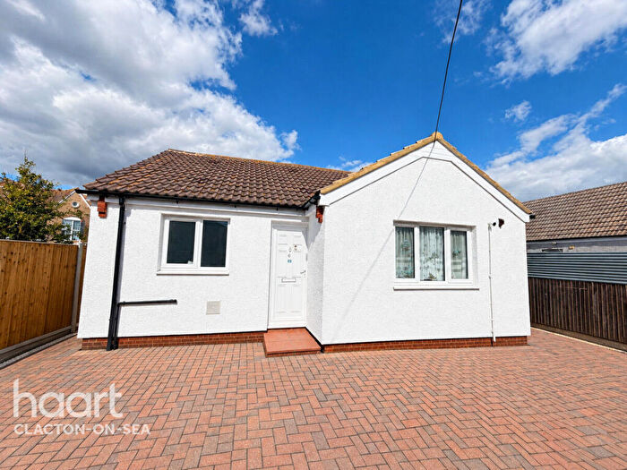 2 Bedroom Detached Bungalow To Rent In Beach Way, Clacton-On-Sea, CO15