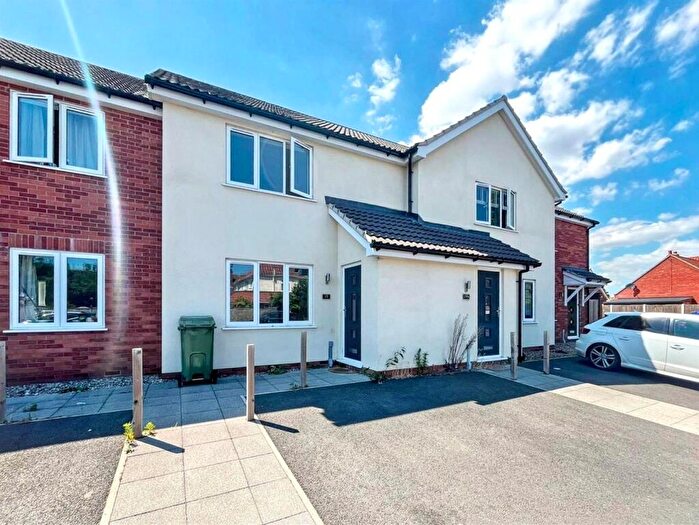 3 Bedroom Semi-Detached House To Rent In Eversley Road, Norwich, NR6