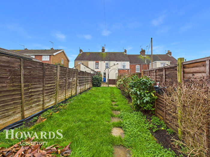 2 Bedroom Terraced House For Sale In Moyes Road, Lowestoft, NR32