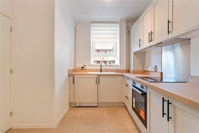 3 Bedroom Apartment To Rent In Clarence Road, London, E5