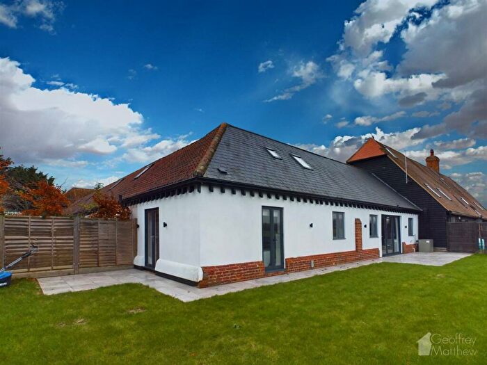 4 Bedroom Bungalow To Rent In Little Laver, CM5