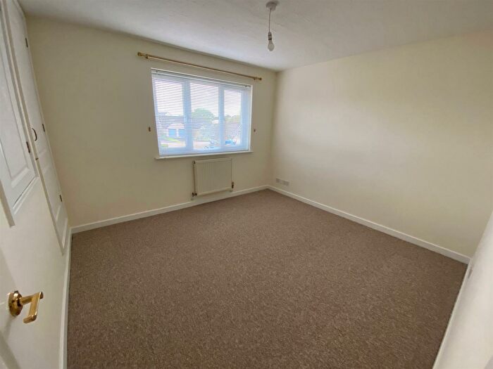 2 Bedroom Detached House To Rent In Hele Close, EX31
