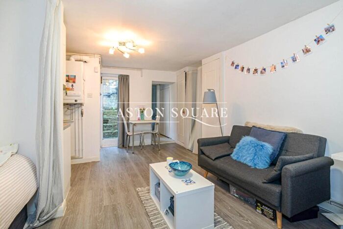 Studio To Rent In Allingham Street, London, N1