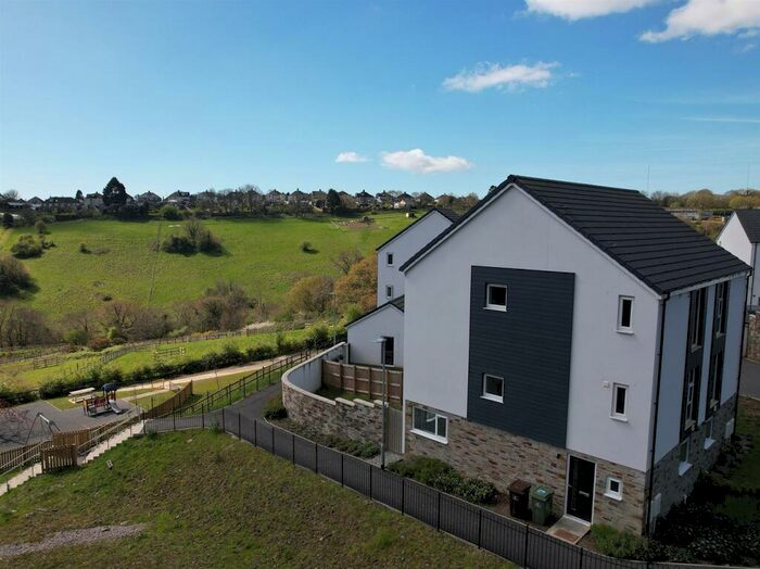 4 Bedroom Semi-Detached House To Rent In Palmerston Heights, Plymouth, PL6