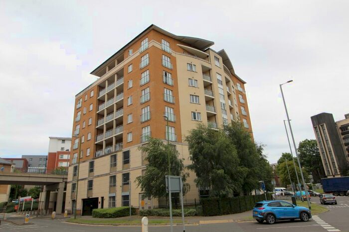 2 Bedroom Apartment To Rent In Handleys Court, Selden Hill, Hemel Hempstead, Hertfordshire, HP2
